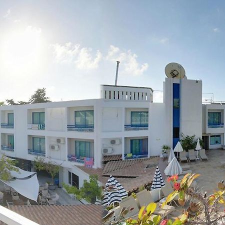 Nereus Hotel Paphos Luaran gambar